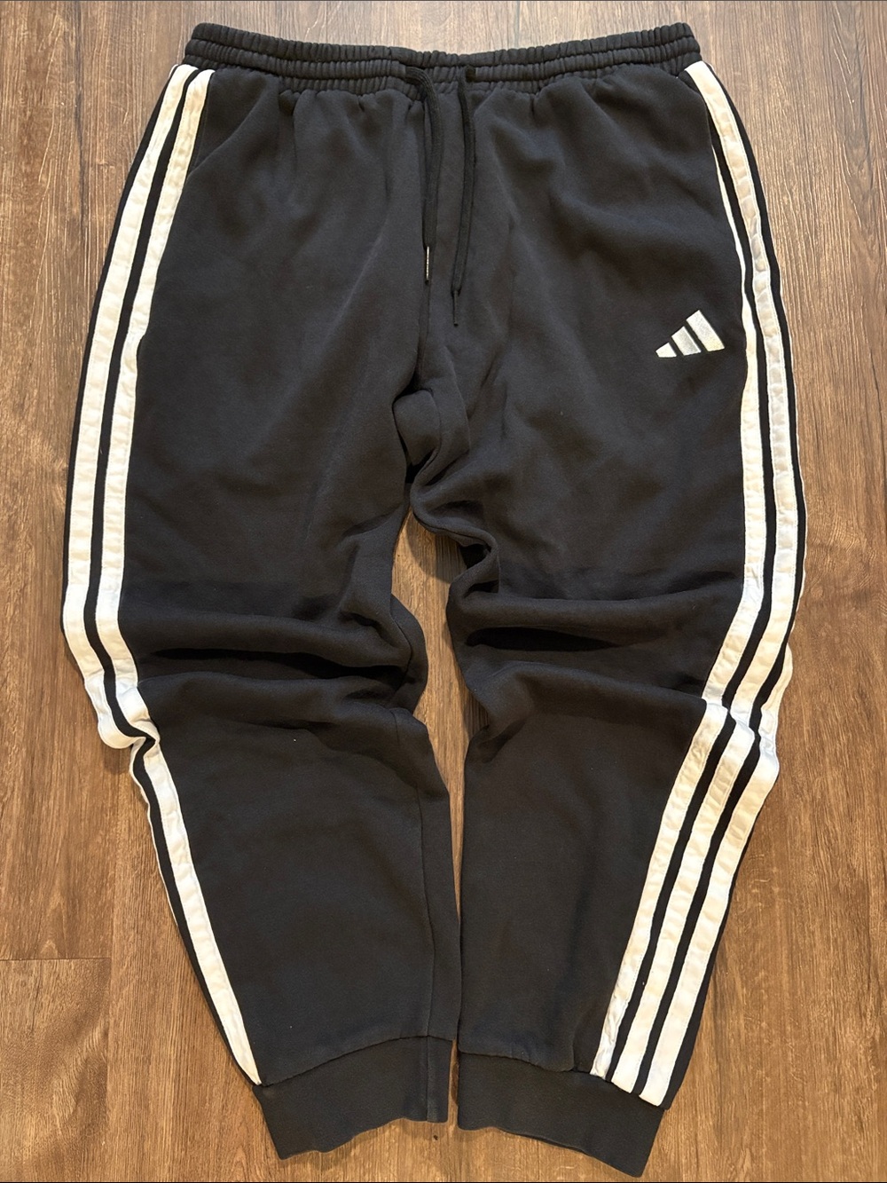 Adidas men’s XL sweatpants joggers